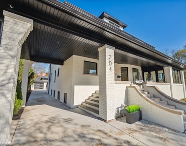 704 Sheridan Road - Photo Thumbnail 2