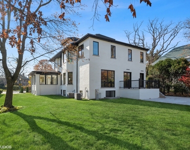 704 Sheridan Road - Photo Thumbnail 46