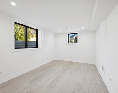 704 Sheridan Road - Photo Thumbnail 43