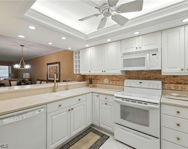 26000 Hickory Boulevard - Photo Thumbnail 4