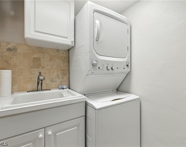 26000 Hickory Boulevard - Photo Thumbnail 6