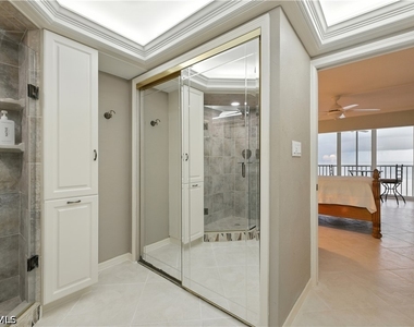 26000 Hickory Boulevard - Photo Thumbnail 24