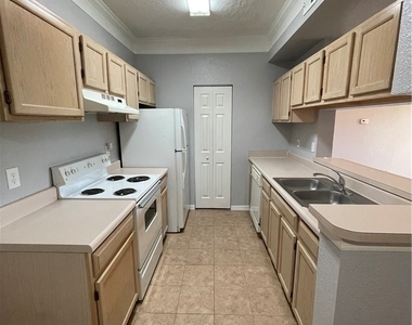 11540 Villa Grand - Photo Thumbnail 3