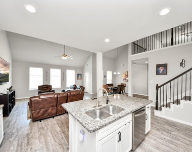 4911 Vergano Villa Drive - Photo Thumbnail 10