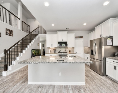 4911 Vergano Villa Drive - Photo Thumbnail 7