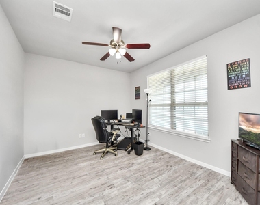 4911 Vergano Villa Drive - Photo Thumbnail 4