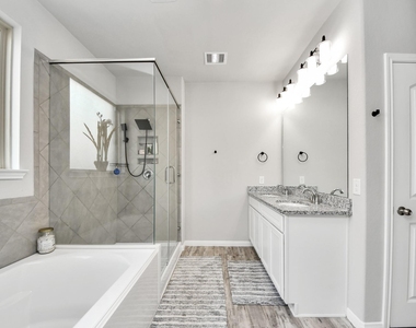 4911 Vergano Villa Drive - Photo Thumbnail 21