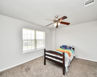 4911 Vergano Villa Drive - Photo Thumbnail 32
