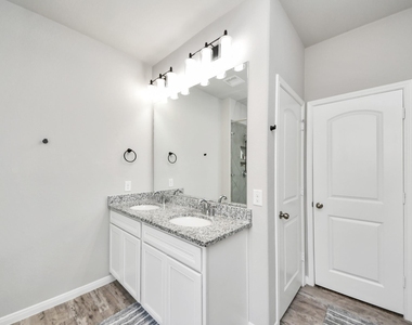 4911 Vergano Villa Drive - Photo Thumbnail 23