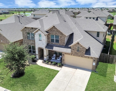 4911 Vergano Villa Drive - Photo Thumbnail 3