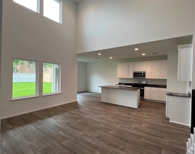 2712 Bryan Grove Lane - Photo Thumbnail 5
