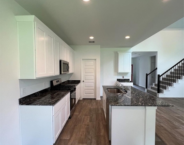 2712 Bryan Grove Lane - Photo Thumbnail 4