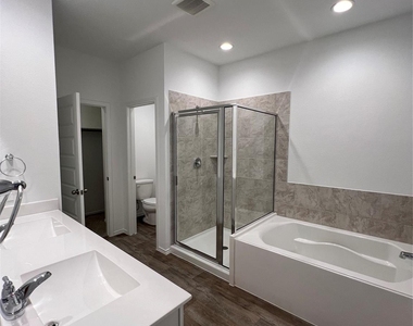 2712 Bryan Grove Lane - Photo Thumbnail 7