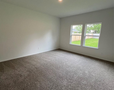 2712 Bryan Grove Lane - Photo Thumbnail 6