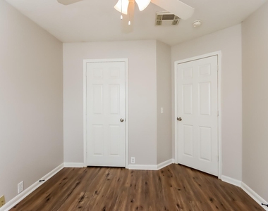 18326 Atasca Woods Trace - Photo Thumbnail 12
