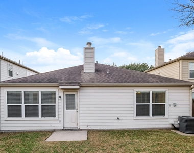 18326 Atasca Woods Trace - Photo Thumbnail 14