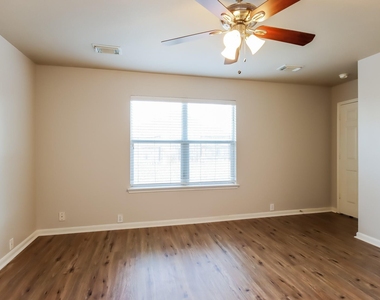 18326 Atasca Woods Trace - Photo Thumbnail 6