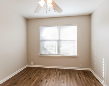18326 Atasca Woods Trace - Photo Thumbnail 11