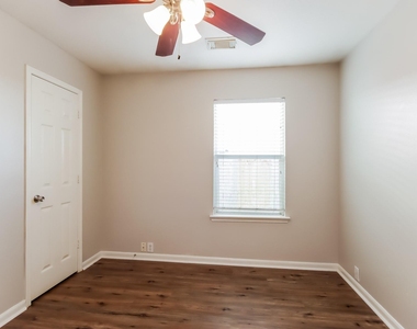 18326 Atasca Woods Trace - Photo Thumbnail 9