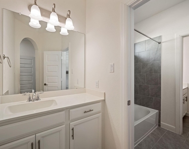 4055 Woodland Meadow Drive - Photo Thumbnail 33