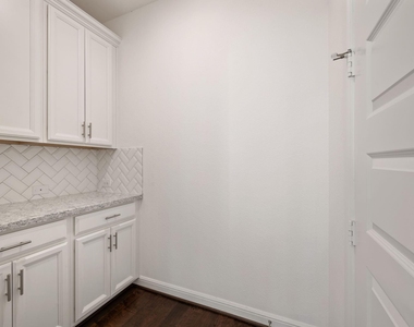 4055 Woodland Meadow Drive - Photo Thumbnail 24