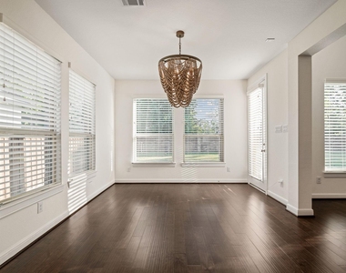 4055 Woodland Meadow Drive - Photo Thumbnail 12