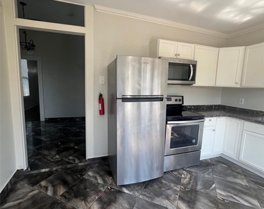 2809 Avenue O 1/2 - Photo Thumbnail 8