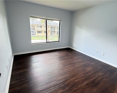 608 Gerald Avenue - Photo Thumbnail 4