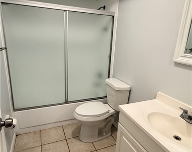 608 Gerald Avenue - Photo Thumbnail 6
