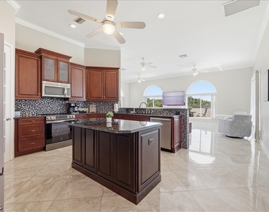 2371 Coral Point Drive - Photo Thumbnail 14