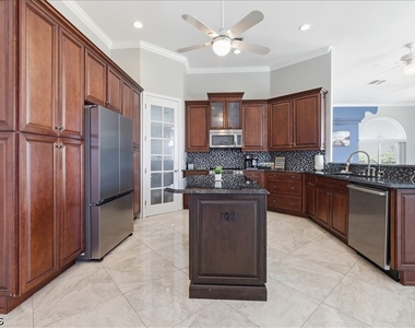 2371 Coral Point Drive - Photo Thumbnail 12