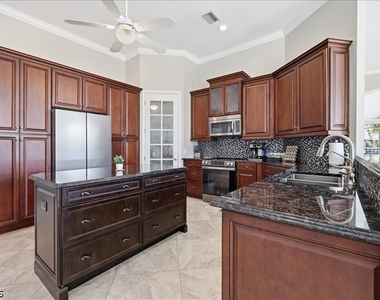 2371 Coral Point Drive - Photo Thumbnail 13