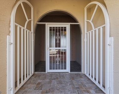 2371 Coral Point Drive - Photo Thumbnail 8