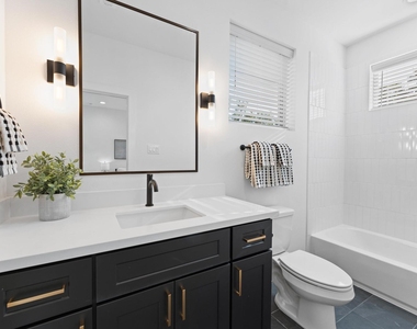 7809 Amelia Road - Photo Thumbnail 22
