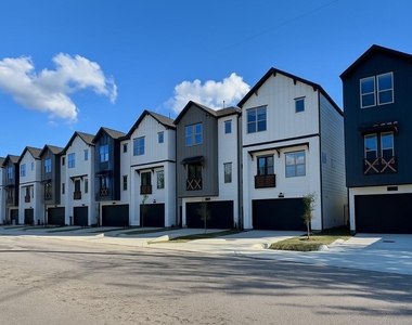 7809 Amelia Road - Photo Thumbnail 28