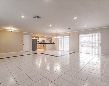 2516 Se 22nd Avenue - Photo Thumbnail 6