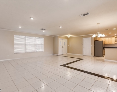 2516 Se 22nd Avenue - Photo Thumbnail 7