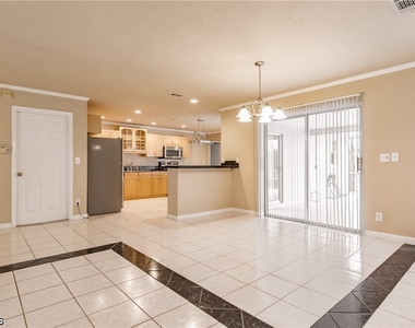2516 Se 22nd Avenue - Photo Thumbnail 9