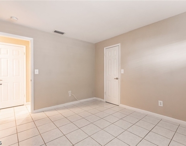 2516 Se 22nd Avenue - Photo Thumbnail 25