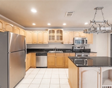 2516 Se 22nd Avenue - Photo Thumbnail 12
