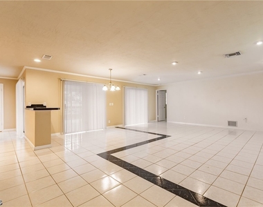 2516 Se 22nd Avenue - Photo Thumbnail 10