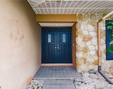 2516 Se 22nd Avenue - Photo Thumbnail 4