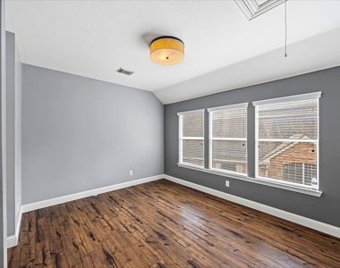 4816 Cypress Spring Drive - Photo Thumbnail 15