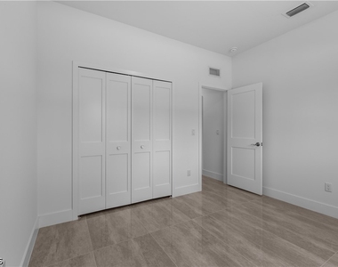 828 Genoa Avenue S - Photo Thumbnail 33