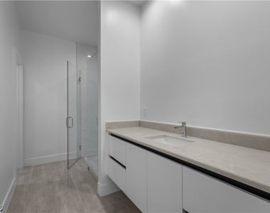 828 Genoa Avenue S - Photo Thumbnail 21