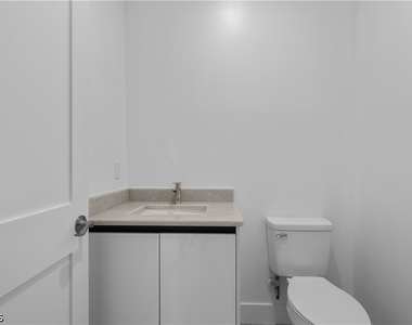 828 Genoa Avenue S - Photo Thumbnail 12