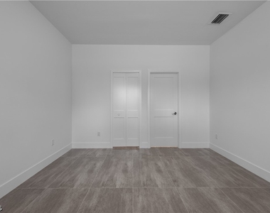 828 Genoa Avenue S - Photo Thumbnail 14