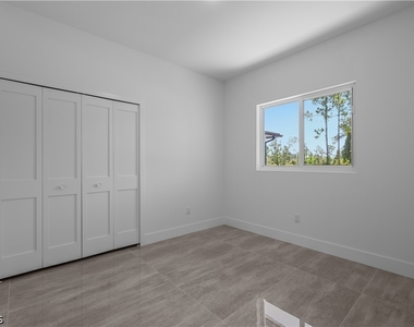 828 Genoa Avenue S - Photo Thumbnail 24