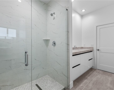 1142 Dutchess Street E - Photo Thumbnail 22