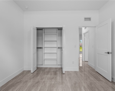 1142 Dutchess Street E - Photo Thumbnail 36
